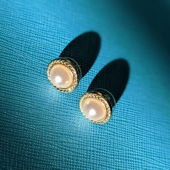 BRAND NEW Stylish Korean S925 Earrings - Picture 1 of 1